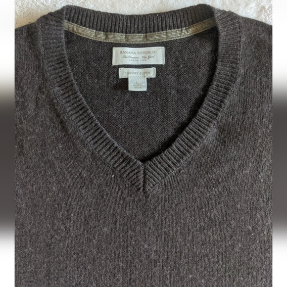 Banana Republic Mens L Brown Luxury Cashmere Blend Pullover V-Neck Sweater Vest. - Picture 3 of 13